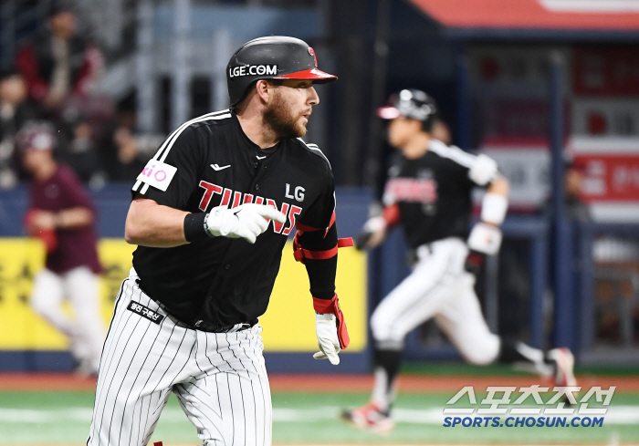 30분 만에 게임오버! LG 메가트윈스포 2회에 키움 초토화! 13-1 …