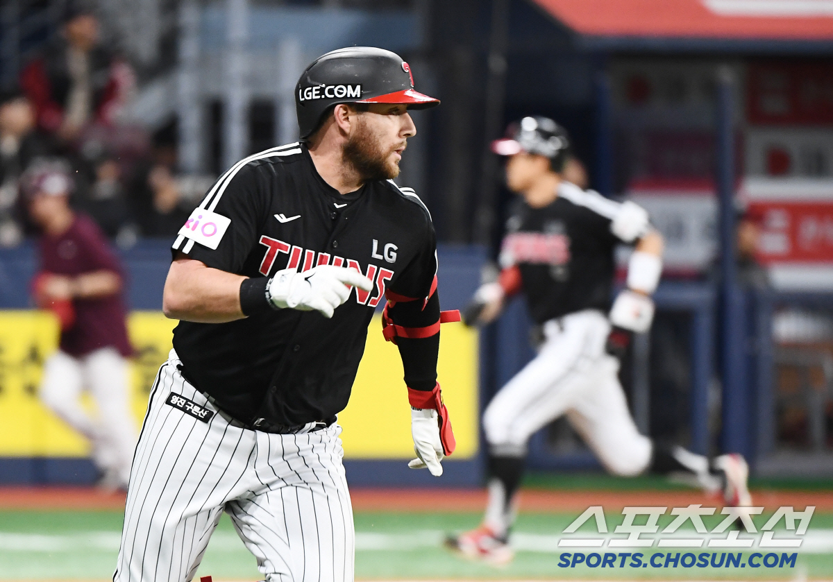 30분 만에 게임오버! LG 메가트윈스포 2회에 키움 초토화! 13-1 …