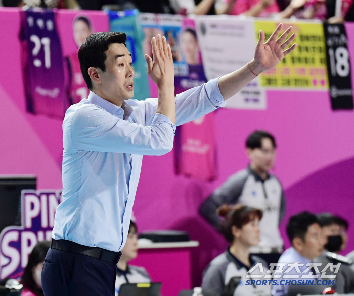 우승에 한끗 모자랐던 고희진 감독의 선수들 무한 사랑 "명승부만든 우리 …