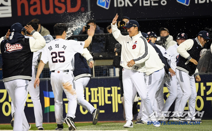 연장 11회말 2사 포기 없었다…초구 공략 끝내기! "끈끈해지는 모습" …