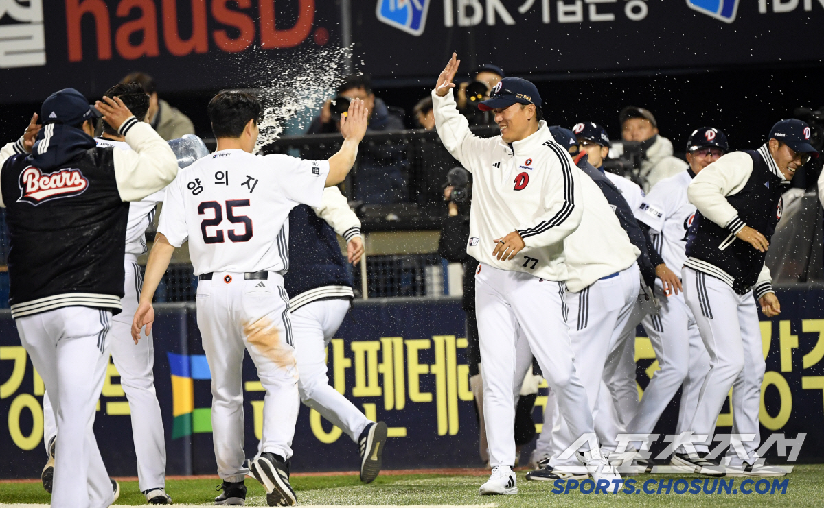 연장 11회말 2사 포기 없었다…초구 공략 끝내기! "끈끈해지는 모습" …