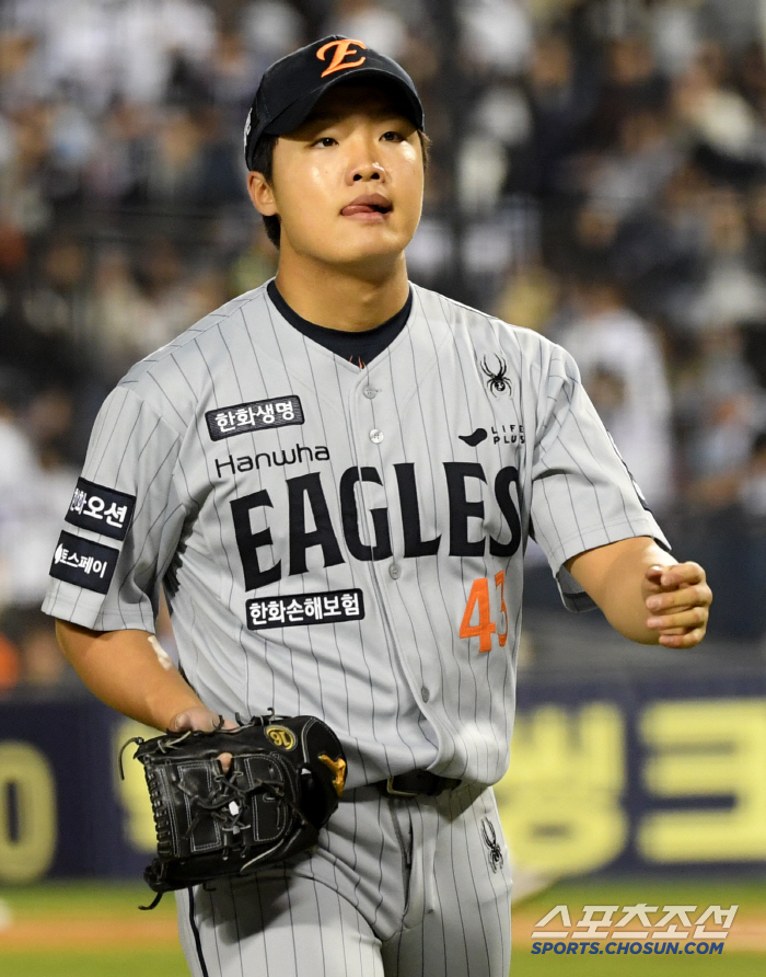 연장 동점→중심타선까지 만났는데…'155㎞ 정면승부', 1R 루키는 성장했다