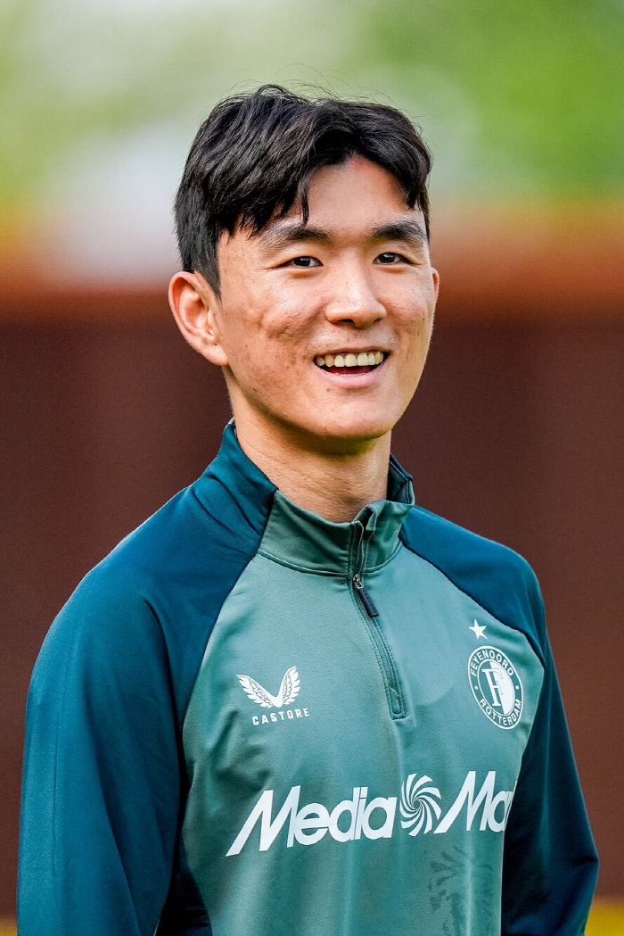 [속보]황인범 날벼락! 페예노르트 '헤어질 결심' 800억 'EPL 첼시…