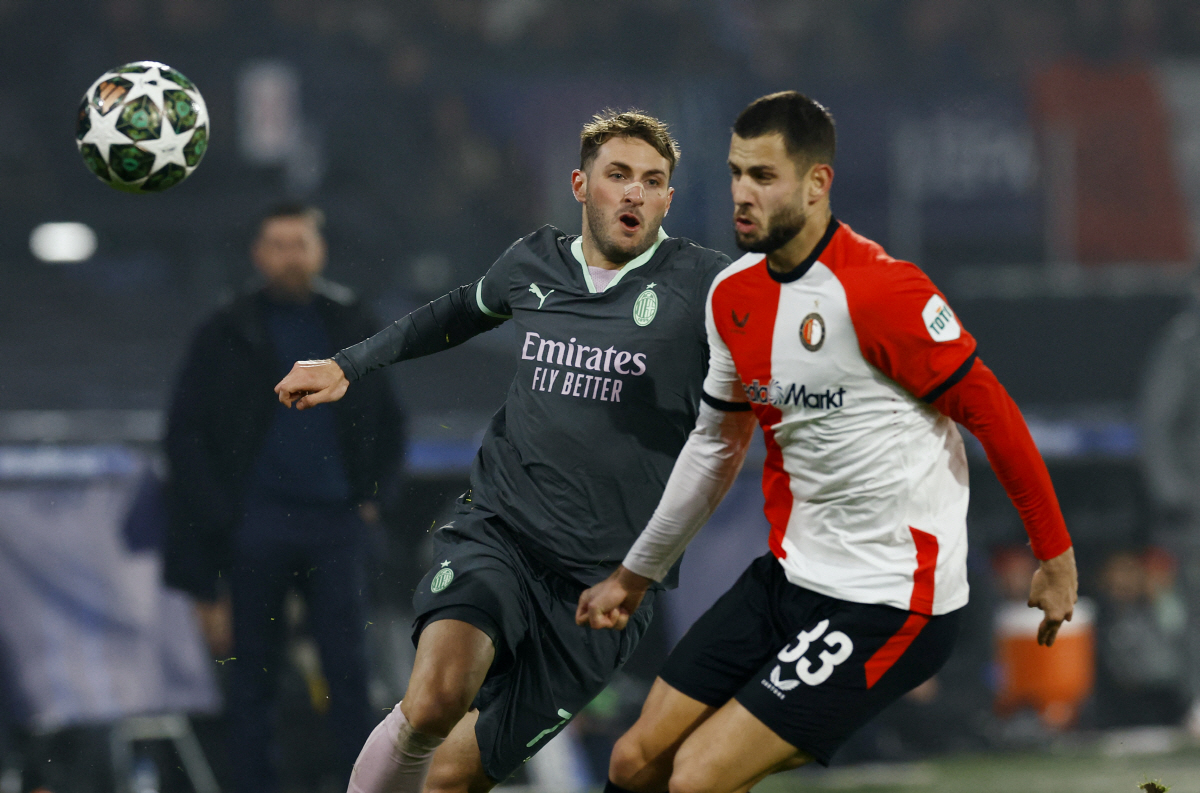 [속보]황인범 날벼락! 페예노르트 '헤어질 결심' 800억 'EPL 첼시…