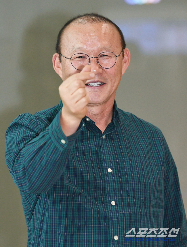 [오피셜]"박항서→신태용 부회장 선임" '4선' 정몽규 회장, 55대 집행부 공개…'대전코레일' 김승희 전무 파격 발탁, 위원석 소통위원장 임명