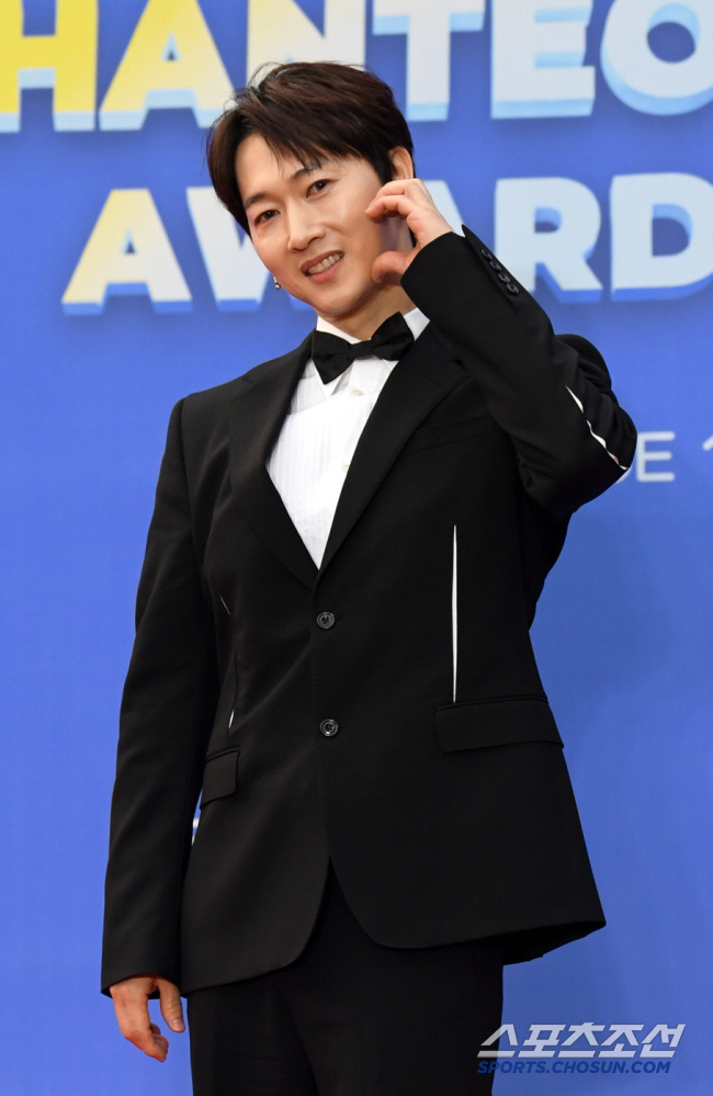 장우혁, ♥12세 연하 '전직 승무원'과 핑크빛 터졌다 "지인 소개로 만…