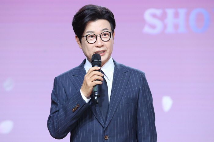 김성주 "딸이 아빠한테 부탁해서"…김태연 때문에 쇼케이스 MC 데뷔