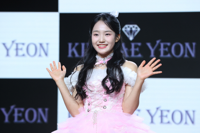 [SC현장]"공부보단 노래"…정규앨범 낸 14살 김태연, '소녀 호랑이'로 성장(종합)