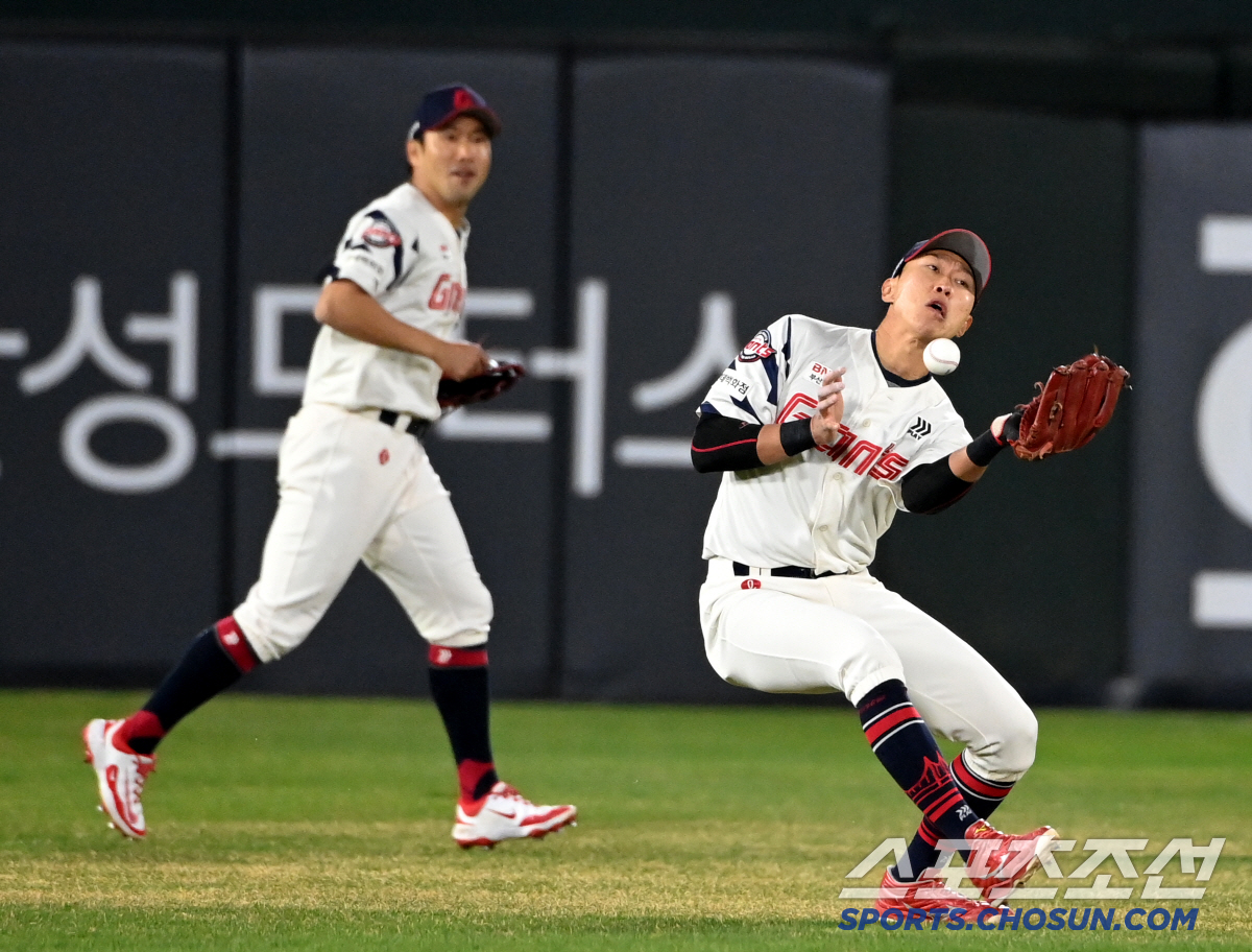 '1G 2실책+안타無' 박승욱, 12일만의 1군 복귀→하루만에 2군행…박…