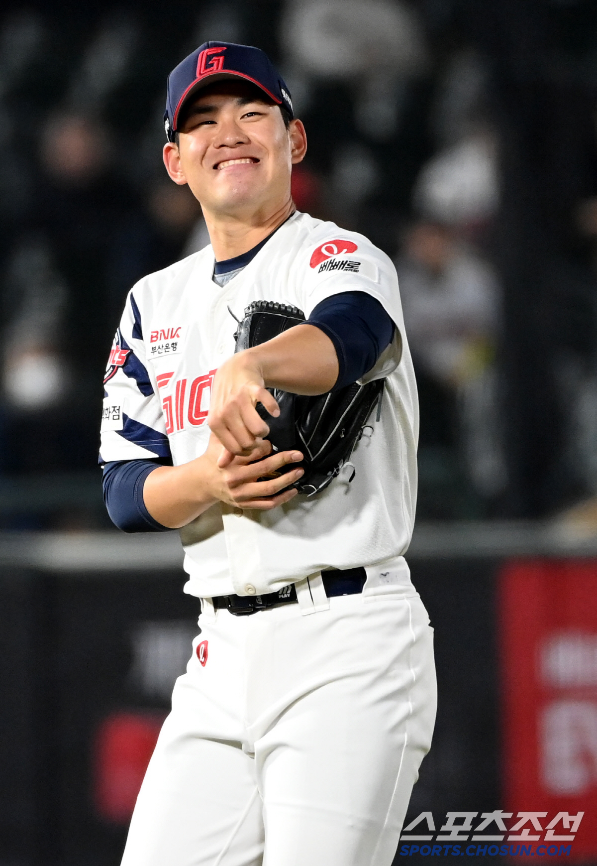 "믿어줬어야했는데" 사령탑의 후회…확 달라진 롯데의 미래, 1R 좌완은 …