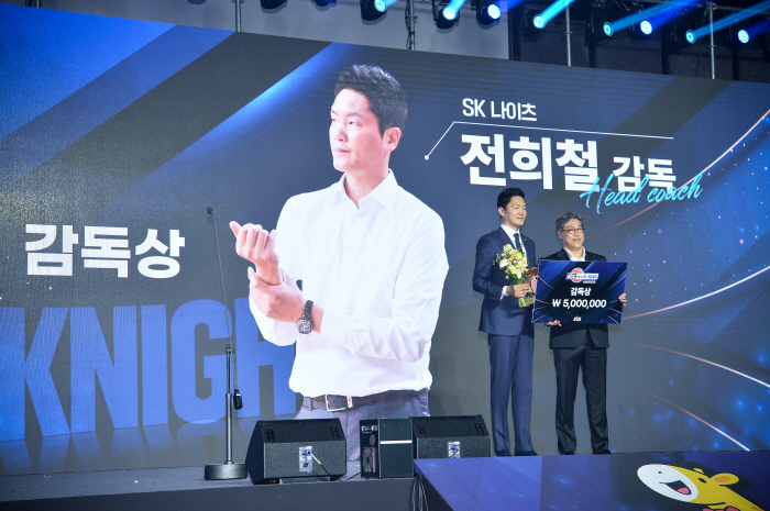 [현장인터뷰] SK 전희철 감독의 자신감 "PO 우승 확률 50% 넘는다. LG가 가장 까다롭다"