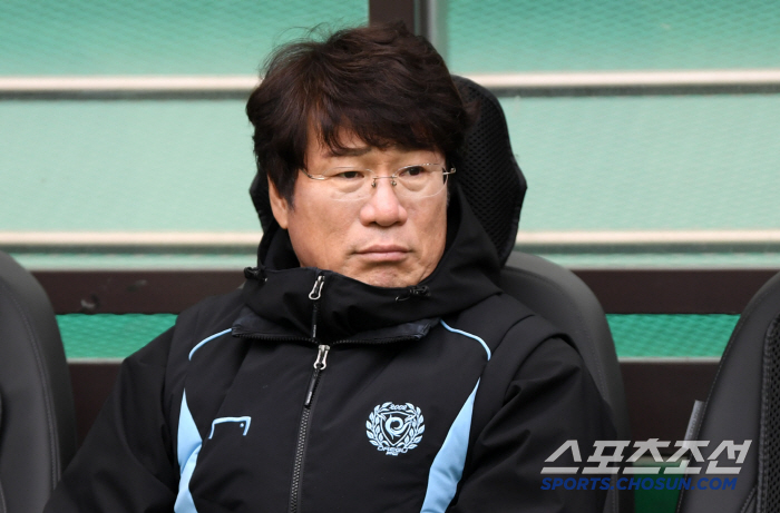 박창현 대구 감독 "스리백 복귀? 실패 인정하는거 같아서...젊은 선수들에 기대"[현장 인터뷰]