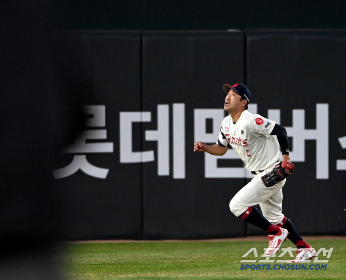 '10안타+1점' 변비야구 → 치명적 실수까지…롯데 승리의 조건, 선발이…