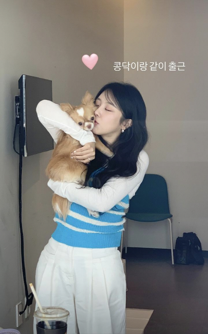 [SCin스타] 쥬얼리 예원, 코 성형 고백 후 확 달라진 얼굴…과감 스킨십
