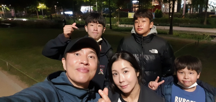 [단독인터뷰]둘째 아들이 일본 국가대표, 김정민 "귀화 아냐, 모국이 두…