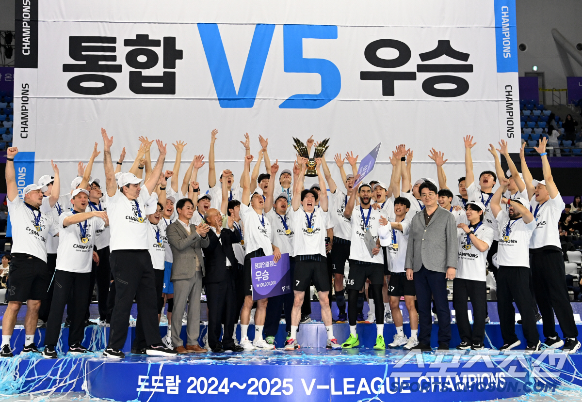 19년 만에 '천하통일' → '타도 대한항공' 선의의 경쟁 속 탄생한 드…