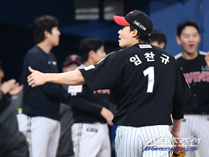 '야구의 신이 들렸나, 이러다 20승 하겠네' 임찬규 미친 LG, 키움에…