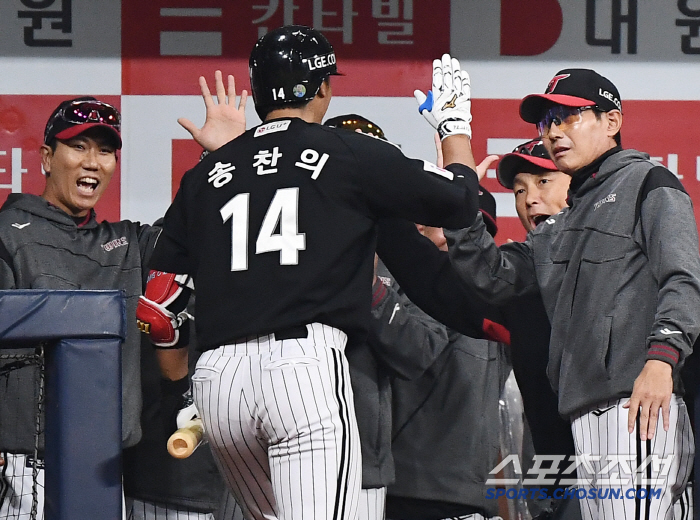 '야구의 신이 들렸나, 이러다 20승 하겠네' 임찬규 미친 LG, 키움에…