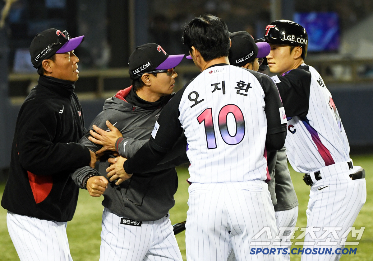 '1:0→1:2→5:2' 퇴장 염갈량의 억울함 65억 애제자가 스리런포로…
