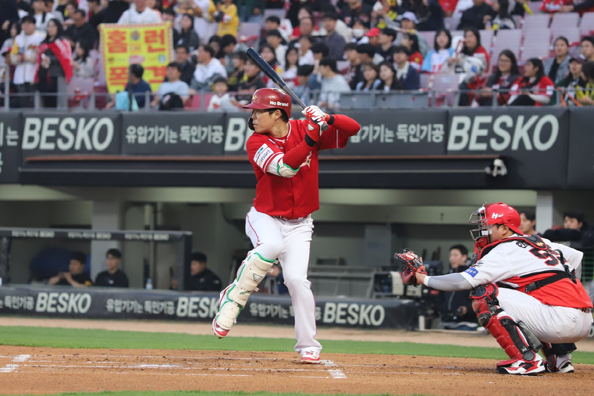 대체 얼마만의 타선 폭발이냐! 양현종 무너뜨린 SSG 2위 탈환[광주 리…