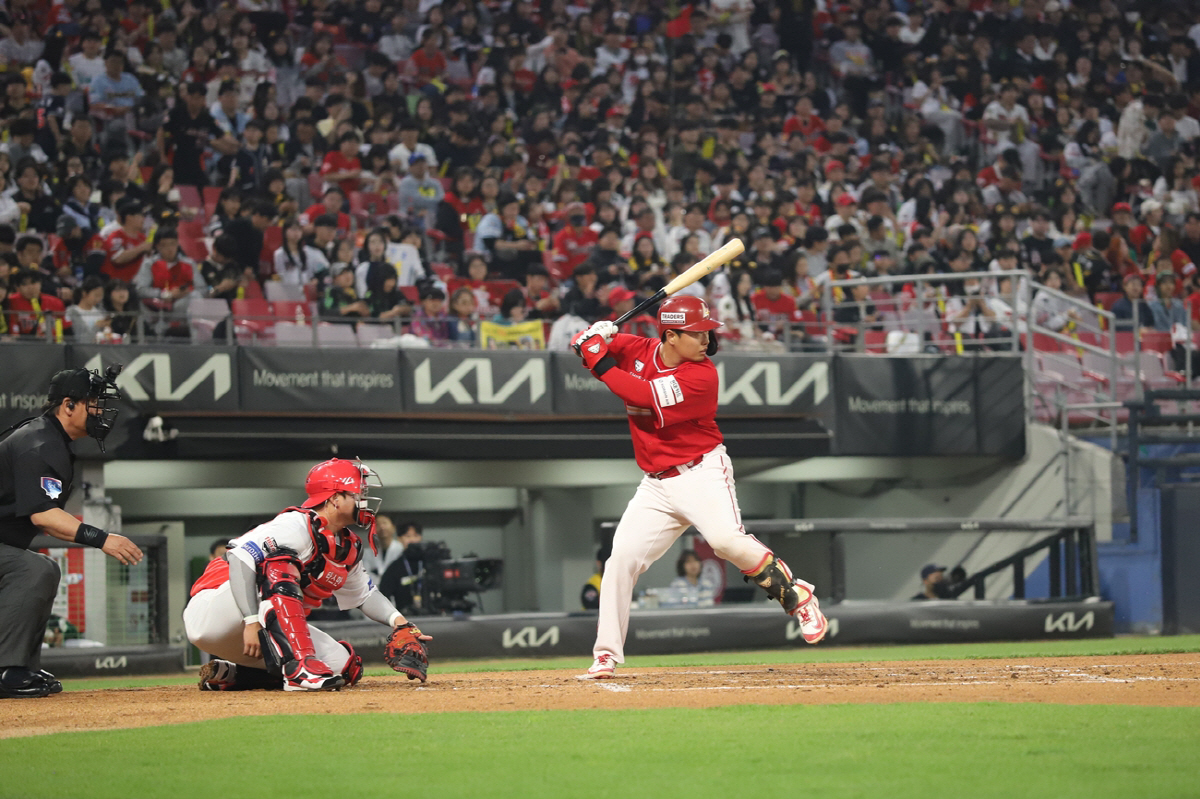 대체 얼마만의 타선 폭발이냐! 양현종 무너뜨린 SSG 2위 탈환[광주 리…