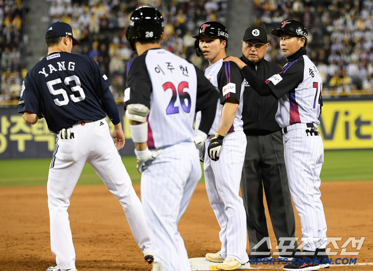 염갈량 '배치기' 퇴장 사태의 이유... "페어를 파울로 정정"vs"플레…
