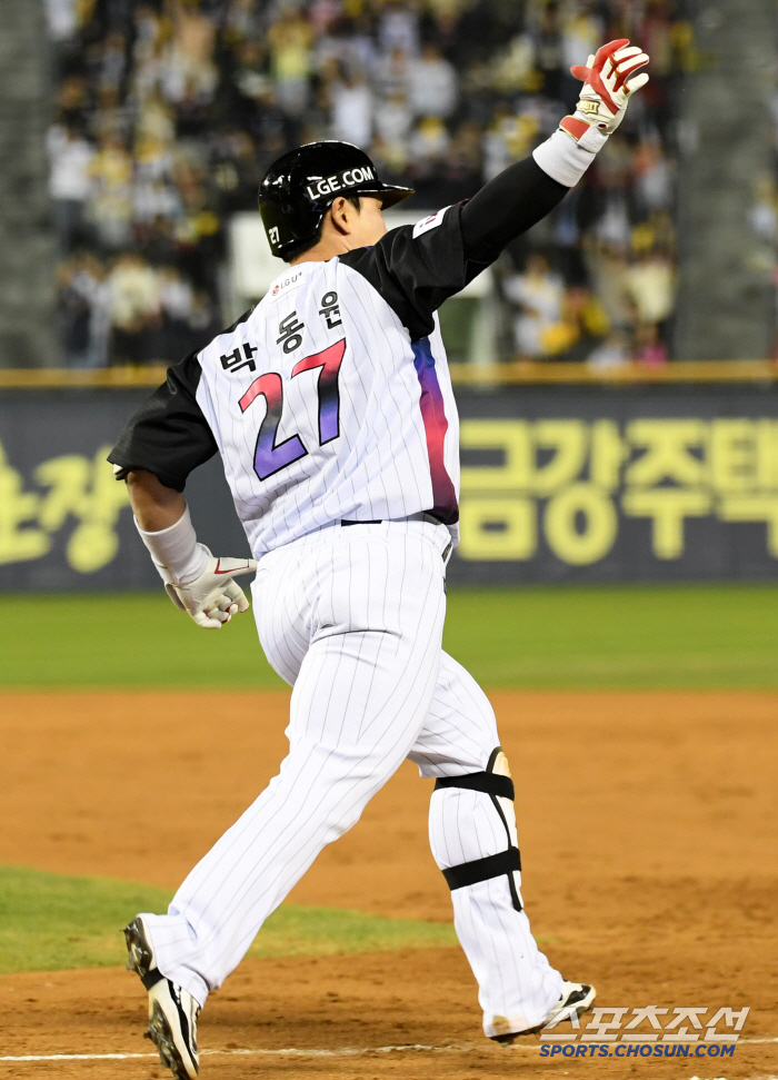 '감독 퇴장에 울컥→이기자 다짐→노림수 역전포' 이래서 65억 안아까운 FA "나도 모르게 손이 올라가더라."[잠실 인터뷰]