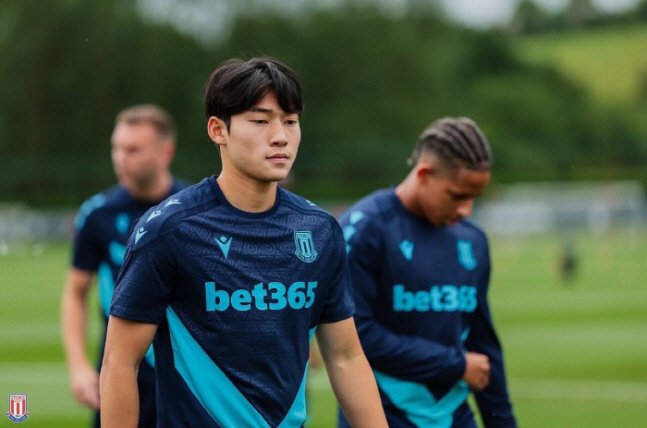 'EPL 관심' 韓 역대급 초신성, 진짜 커리어 최대 위기...패배는 곧…