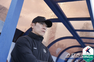 '8G만에 찾아온 극장 첫승'김은중 수엡 감독의 감격