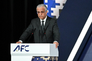 '中 축구팬 실망하는 소리 들리네' AFC마저 월드컵 64개국 체제 반대, 살만 회장 