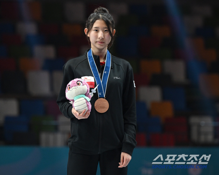 "SKT후원의 힘,10대들도 펄펄" '女플뢰레 희망'조주현,세계유소년펜싱…