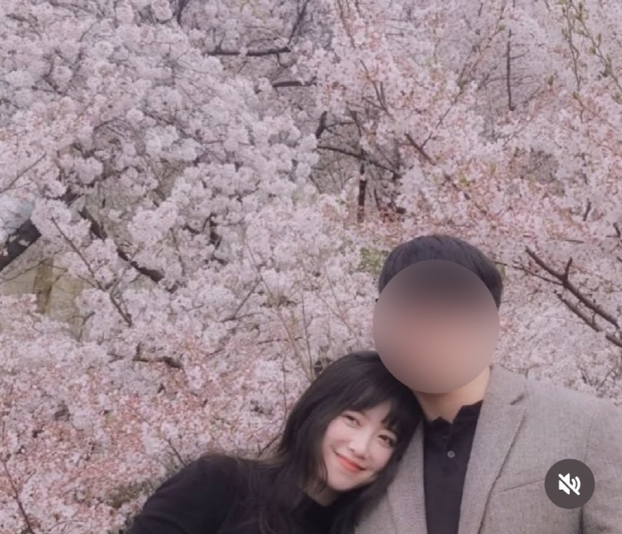 구혜선, 과감한 포즈로 “사랑을 듬뿍 담아 ♥커플샷”