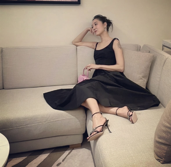 [SCin스타] 공효진, 이러니 '10살 연하' ♥케빈오도 반하지…우아함…