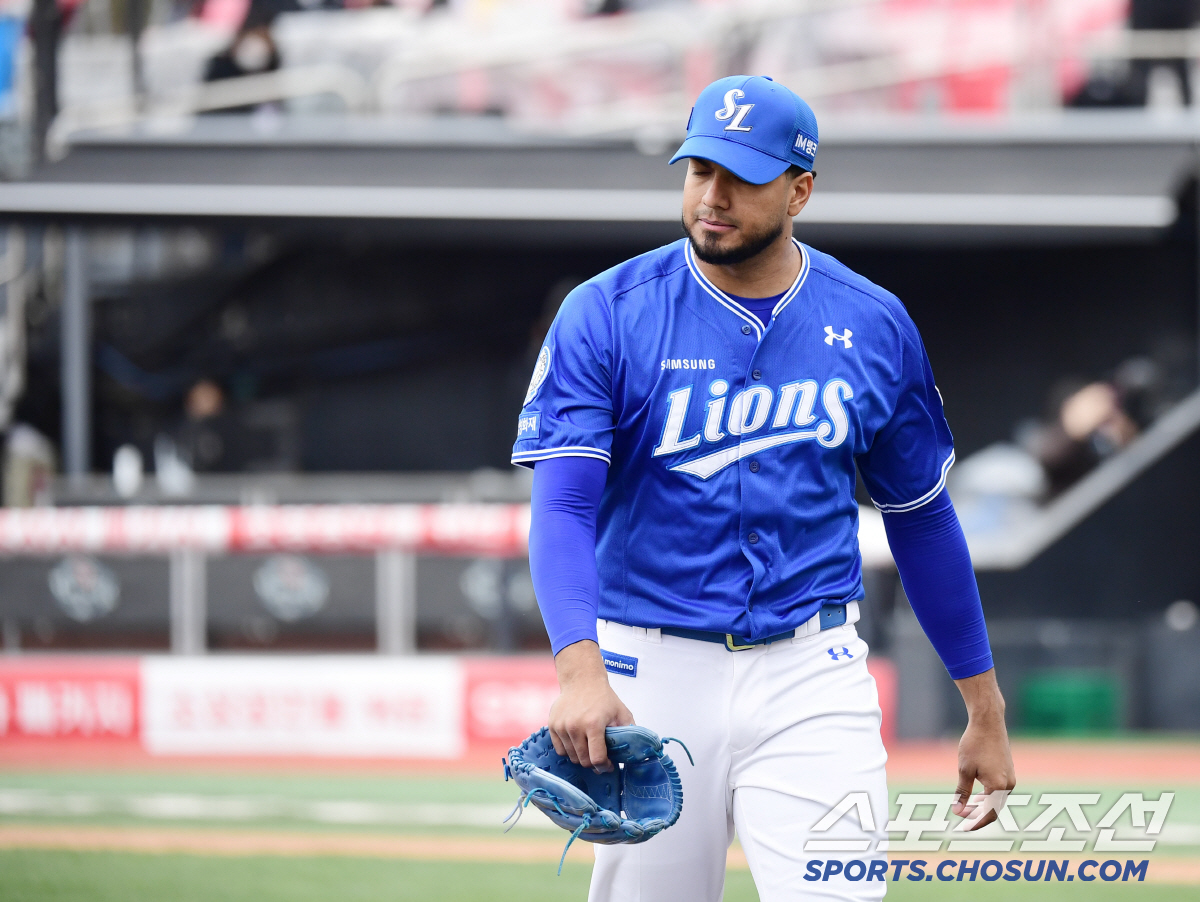 7이닝 '퍼펙트'→2이닝 5실점 '진땀'…KBO 최초 기록 도전 후유증?…