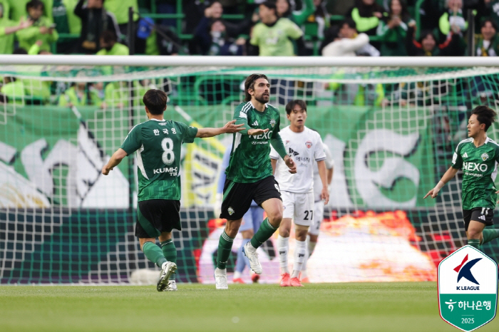 [전주 현장인터뷰]포옛 감독 "내 축구를 입히는데 시간이 필요…브라이턴에…