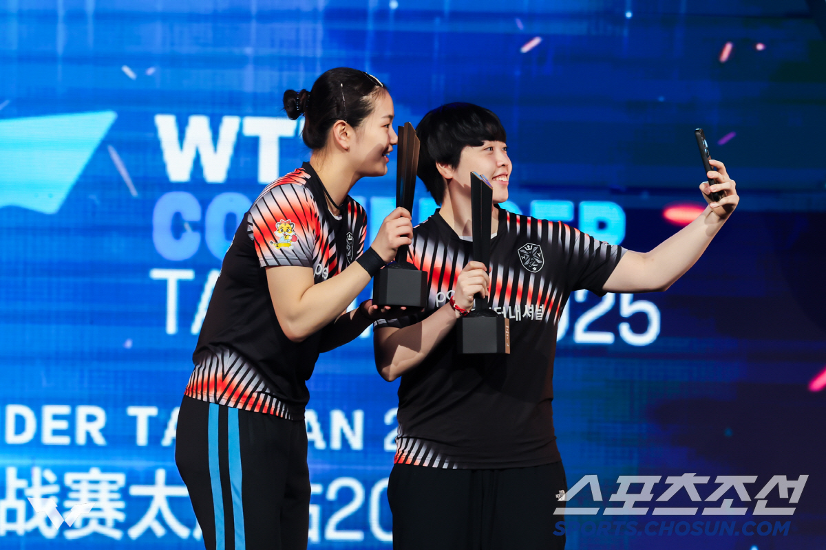 "포스코 선후배가 해냈다!" 金나영X유한나,中꺾고 WTT 첫 우승 감격!…