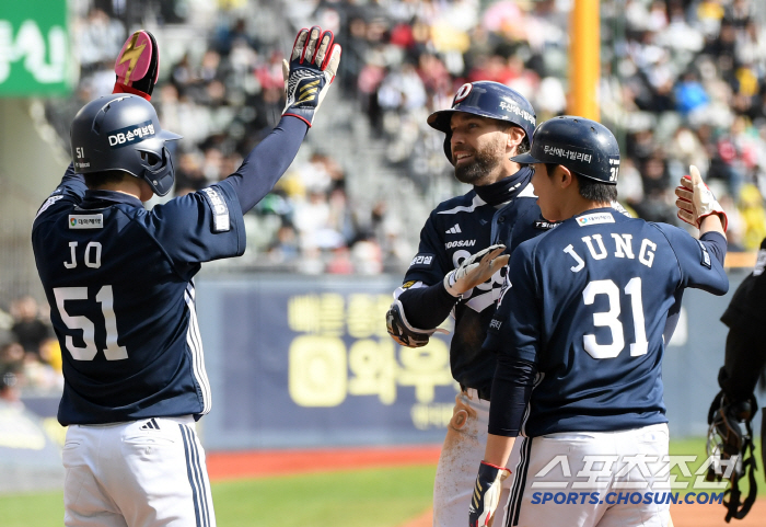 국민타자 '6점차 독한 투수교체' → ML 45홈런 거포는 어떻게 봤을까