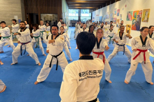 '태권, 얍!'…태권도 봉사단, 4대륙 5개국 파견