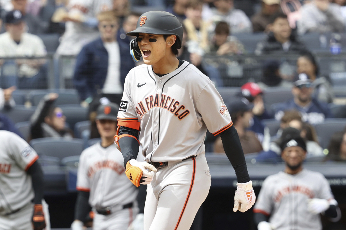 대충격! '이정후 MLB 125년 사상 최초기록 주인공!' 양키스전 2홈…