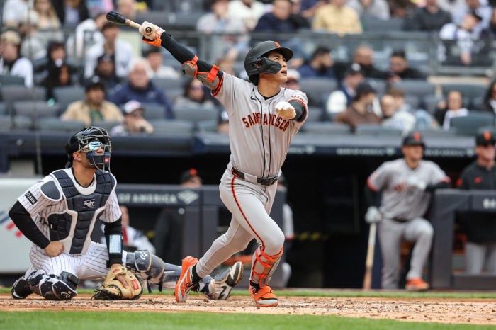 대충격! '이정후 MLB 125년 사상 최초기록 주인공!' 양키스전 2홈…