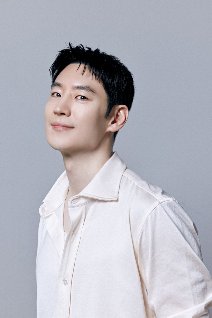 [인터뷰①] '협상의 기술' 이제훈 "'내가 왜 회사 차렸지' 후회하지만…
