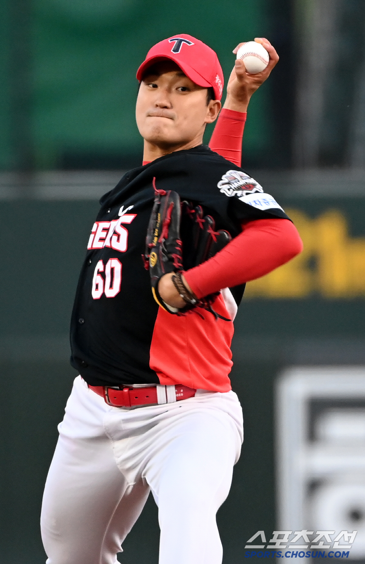 3경기 ERA 1.56인데 '0승'이라니…달라진 매직커브 → 9㎞ 빨라진…