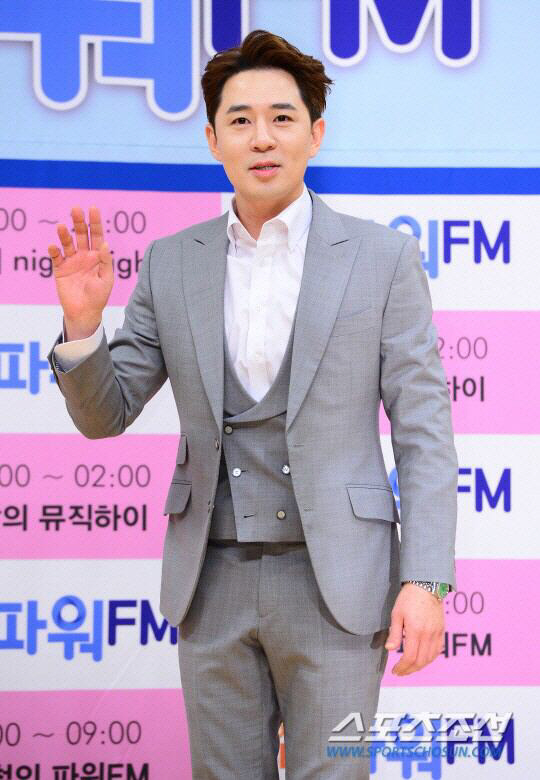 붐, 결혼 전 '게이설'에 입 열었다 "이특이랑 첫 열애설, 입대날 터졌…