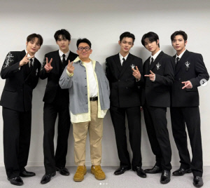 방시혁, 살 빼더니 얼굴이 반쪽..아이돌 맞먹는 슬림 몸매