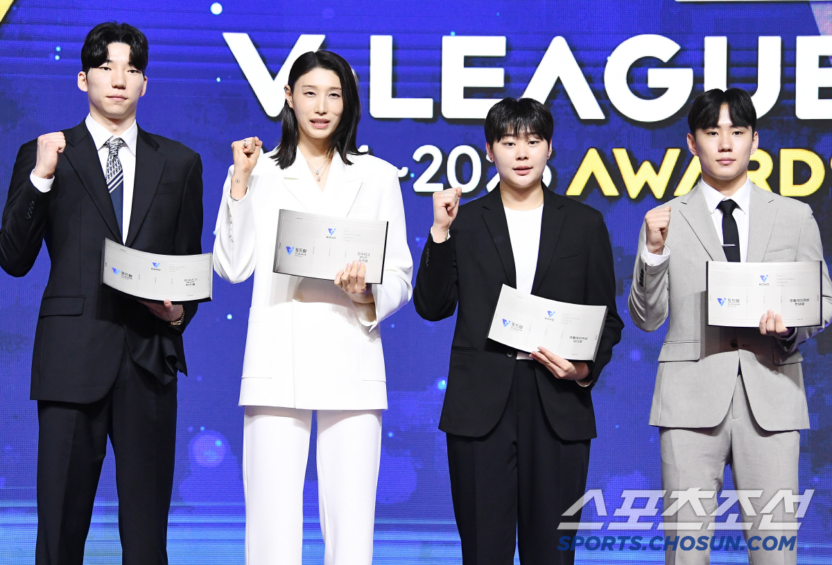 '은퇴' 김연경, 흥국생명 어드바이저 맡는다 "트라이아웃도 가요"[현장 …