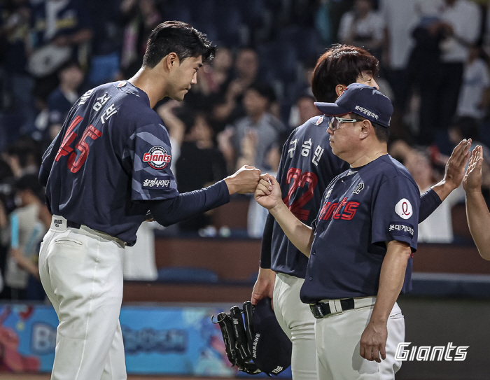 친구 이정후는 미국서 홈런 뻥뻥 치는데…9년째 기다린다! ML 꿈꾸던 1m97 거인, 여전히 뜨거운 기다림 [SC피플]