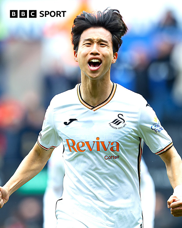 韓축구 미래 초대박! 엄지성, 루카 모드리치 팀에서 뛴다…'2026년 레알 마드리드서 함께하고 싶다'