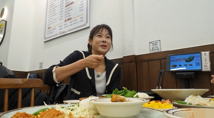 '송도맘' 현영 "英뮤지컬·종이접기→글씨교정 학원도 있어"..대치동 이색 학원가 '임장'(홈즈)