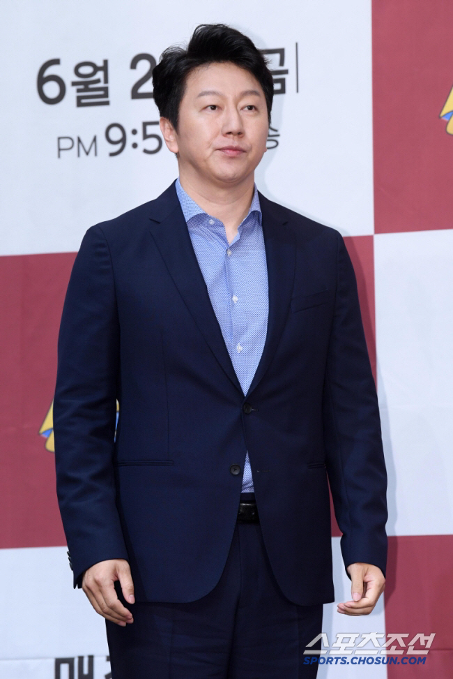 김수로, 죽을 고비 넘겼다 "호흡 안 돼, 세상이 날 버렸구나 싶어" ('짠한형')