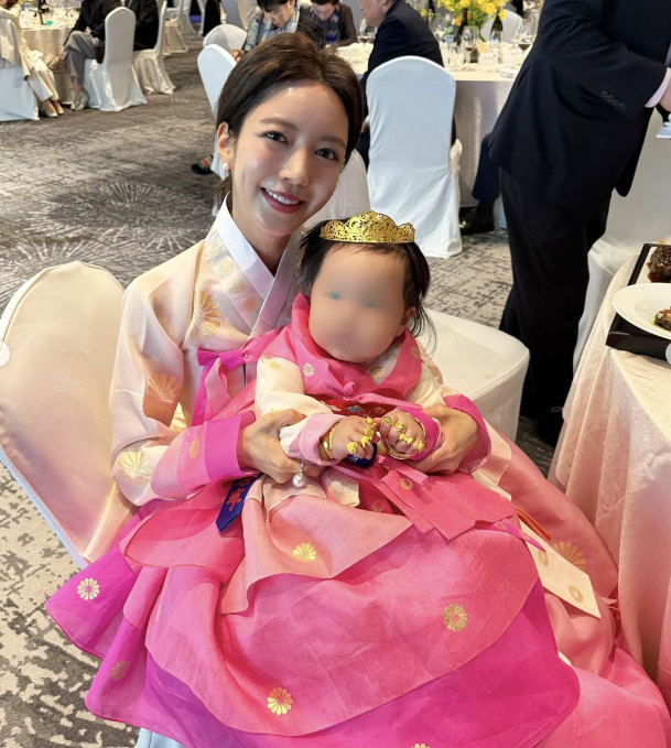 이필립♥박현선, '재벌 2세' 가족의 초호화 돌잔치 "11시간짜리 정성 …